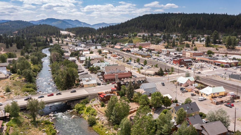 featured image showing an ariel view of downtown Truckee, California on a sunny day